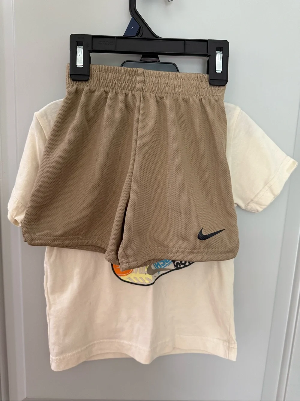 Nike Boys' 4T 2-Piece Cream Graphic Swoosh Tee with Tan Shorts
